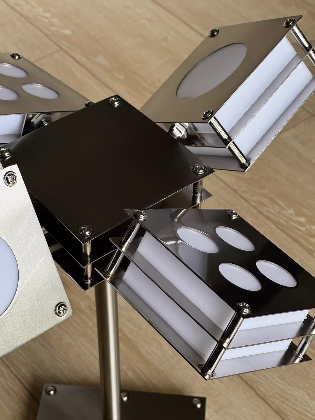 Настольная лампа HELM by Romatti