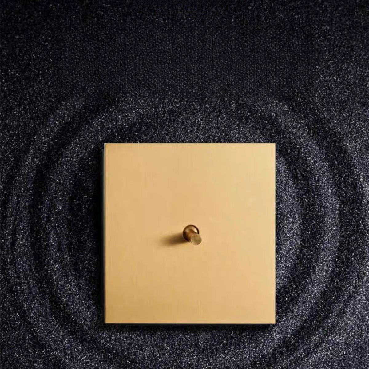 Выключатель AUROCONN by Romatti